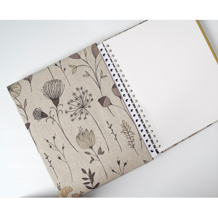 samolepiaci rodinný fotoalbum s lúčnymi kvetmi