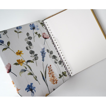 fotoalbum s lúčnymi kvetmi rodinný