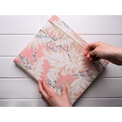 ružový fotoalbum vo vintage štýle