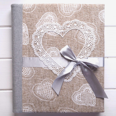 rodinný album so srdiečkom