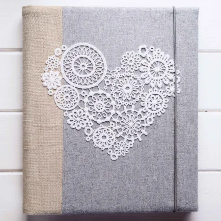 rodinný album so srdiečkom