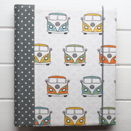 chlapčenský fotoalbum s autami