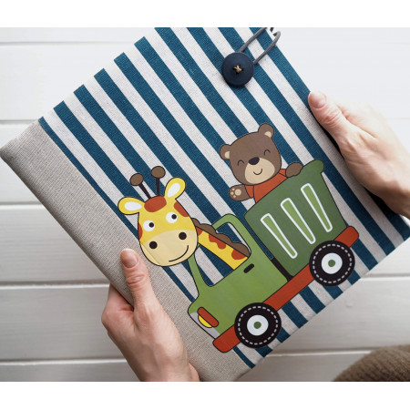 chlapčenský fotoalbum s tatrou